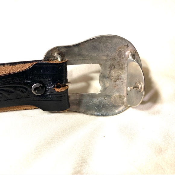 SOLD 🛑 Vintage Silver and Leather Belt - Picture 4 of 8